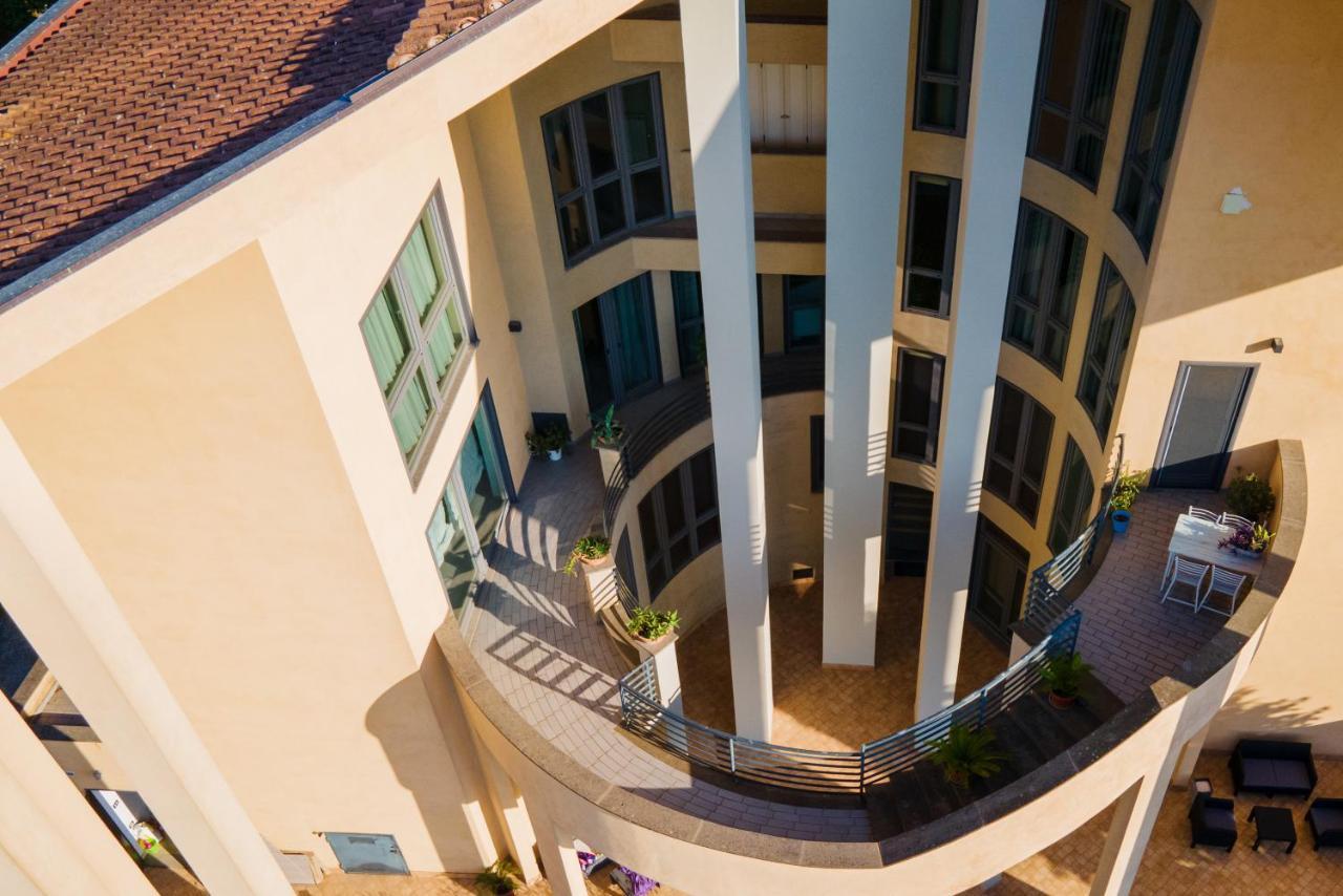 カッシーノ Le Colonne Bed & Breakfast エクステリア 写真
