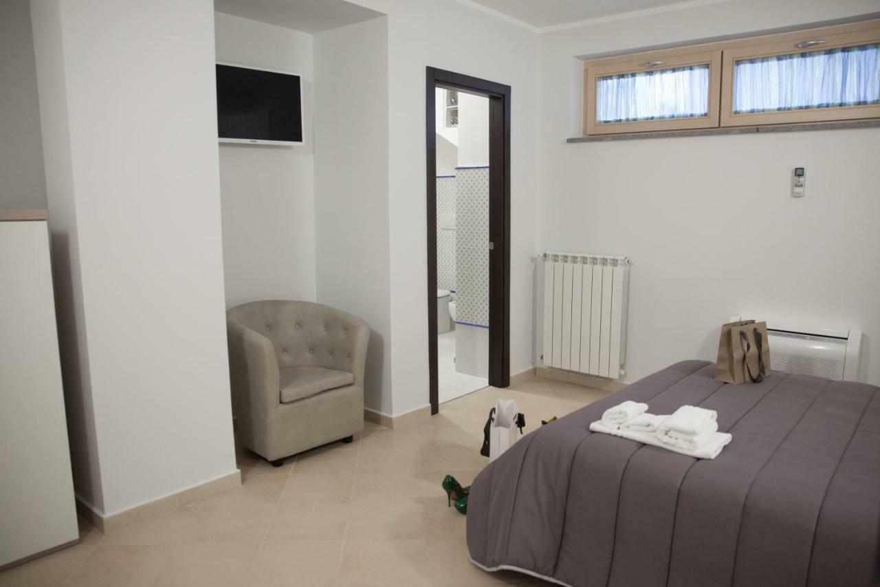カッシーノ Le Colonne Bed & Breakfast エクステリア 写真